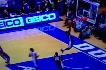 EPIC FAIL: Τριπλή τάπα από την μπασκέτα (VIDEO)