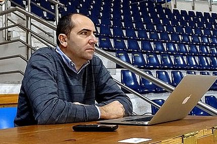 Και οι Χοκς για τον Βεζένκοφ