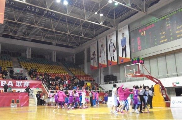 Τρελό ξύλο και 23 αποβολές! (PHOTOS)