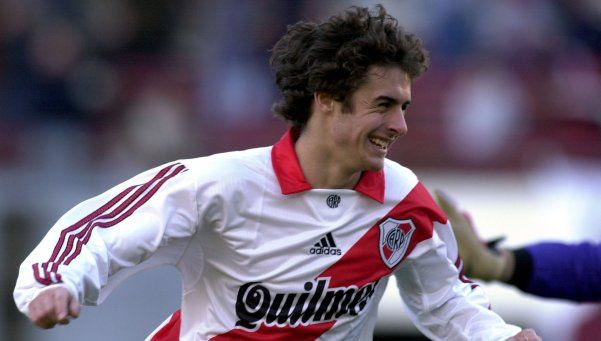 Επιστροφή στη Ρίβερ Πλέιτ για Αϊμάρ