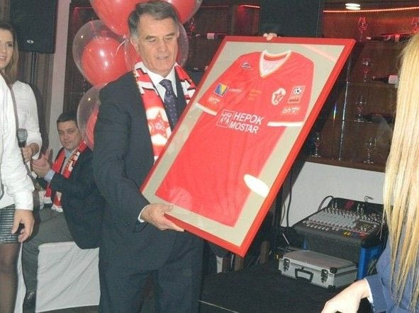 Η Βέλεζ τίμησε τον Μπάγεβιτς (PHOTOS)