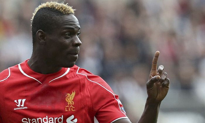 Μπαλοτέλι σε οπαδούς Γιουνάιτεντ: “Σηκωθείτε και… σκάστε”