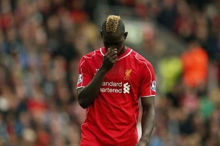 Διδάσκει σε Μπαλοτέλι και Μάρκοβιτς πώς εκτελούνται τα φάουλ (VIDEO)