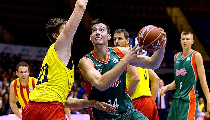 Ο 20χρονος Ερνανγκόμεθ ταπείνωσε την Μπαρτσελόνα! (VIDEO)