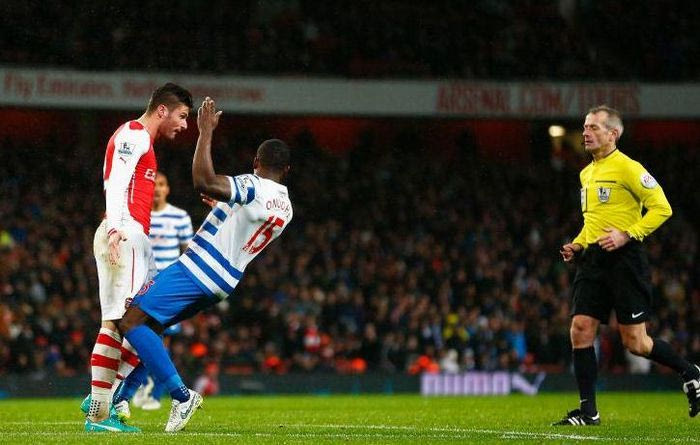 Αντιαθλητική ενέργεια και αποβολή ο Ζιρού (VIDEO)