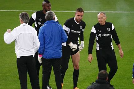 Έσκασε δυναμιτάκι στον Γλύκο, έφυγε ο ΠΑΟΚ από τον αγωνιστικό χώρο (PHOTOS)