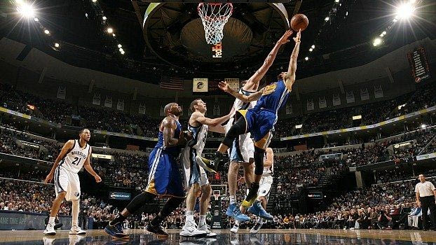 Οι Γκρίζλις σταμάτησαν το σερί των Γουόριορς, βοήθησε ο Κουφός