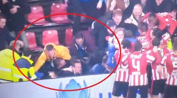 Κατέρρευσε κιγκλίδωμα και σώθηκαν από θαύμα (VIDEO)