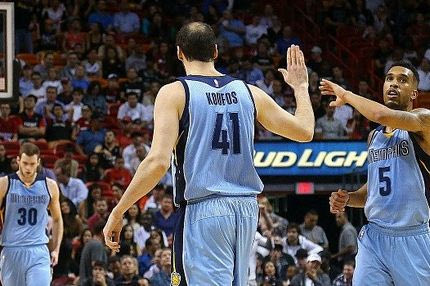 Νίκη στο Μαϊάμι για τους Γκρίζλις, καλός ο Κουφός