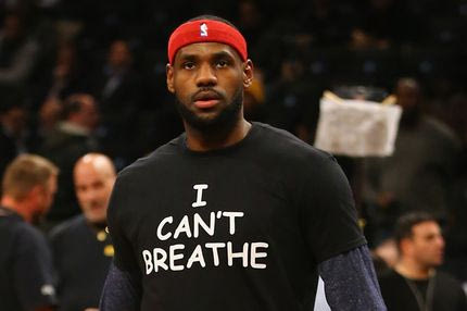 Συγχαίρει τον Λεμπρόν ο Ομπάμα για την μπλούζα με το αντιρατσιστικό μήνυμα