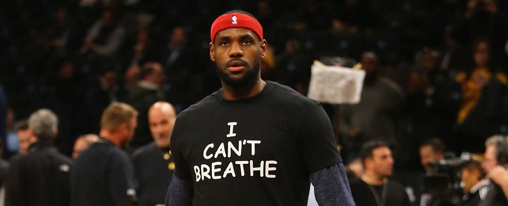 Συγχαίρει τον Λεμπρόν ο Ομπάμα για την μπλούζα με το αντιρατσιστικό μήνυμα