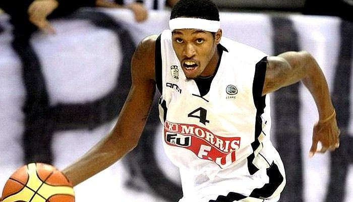 Πήρε Μάρσαλ ο Κόροιβος