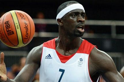 Πολύ κοντά σε Μενσά-Μπονσού η ΑΕΚ