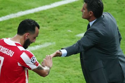 Οι “εσωτερικές υποθέσεις” και οι προσθήκες ηγετών