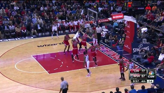 Ο Νενέ με posterize κάρφωμα στην κορυφή του Top10 (VIDEO)