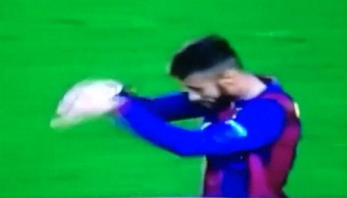 Ο αμφιλεγόμενος πανηγυρισμός του Νεϊμάρ για τον Ρονάλντο (VIDEO)