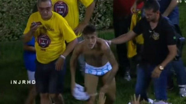 Ο Νεϊμάρ με το μποξεράκι (VIDEO)