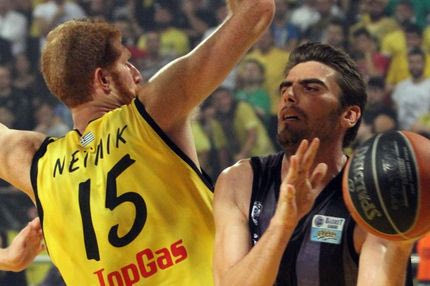 ΚΑΕ για τη συνέχιση του ματς με Άρη: “Τα αστεία πρέπει να τελειώσουν”