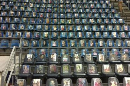 Γεμάτη φωτογραφίες η “Χάλα Πιονίρ”