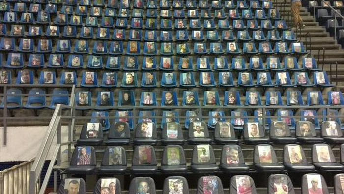 Γεμάτη φωτογραφίες η “Χάλα Πιονίρ”