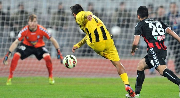 Κερδίζει και αδιαφορεί!