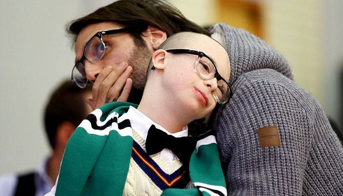 Ο Γιώργος Σαμαράς, το gossip και τα μούτρα μας