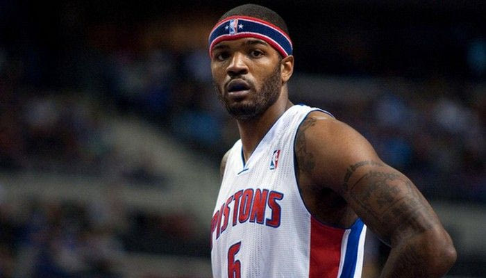 Οι Πίστονς έδιωξαν τον Τζος Σμιθ!