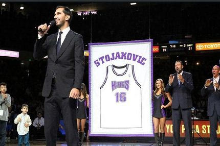 Αποσύρθηκε η φανέλα του Στογιάκοβιτς στους Κινγκς