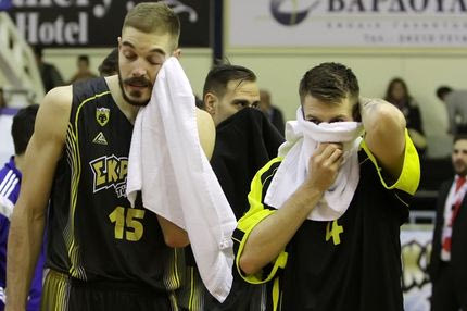 Ένταση και χημικά στα Τρίκαλα