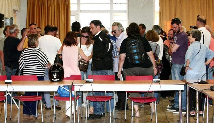 ΜΑΤ και διακοπή στη Νέα Φιλαδέλφεια!