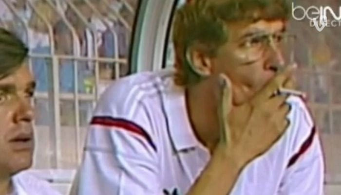 Όταν ο Βενγκέρ κάπνιζε στον πάγκο της Μονακό (VIDEO)
