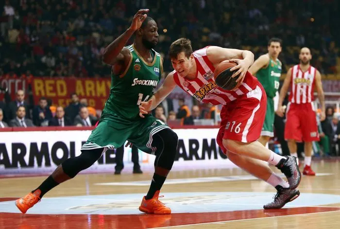 Ο ψηλός του… τρόμου