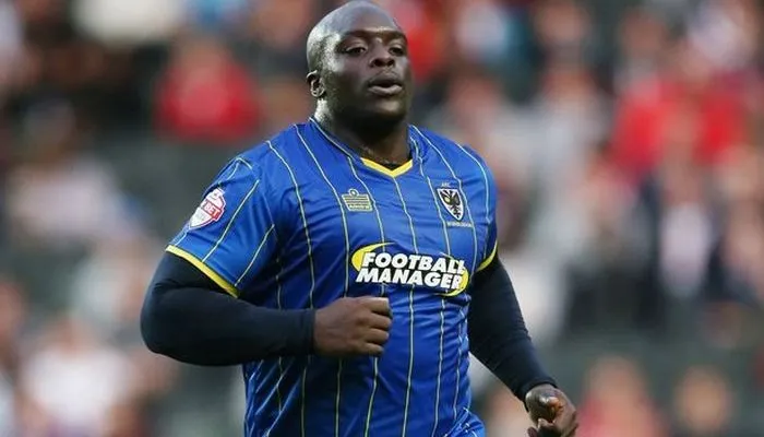 Αντεμπάγιο Ακινφένουα: Ένα όνομα με ειδικό… βάρος (VIDEOS)