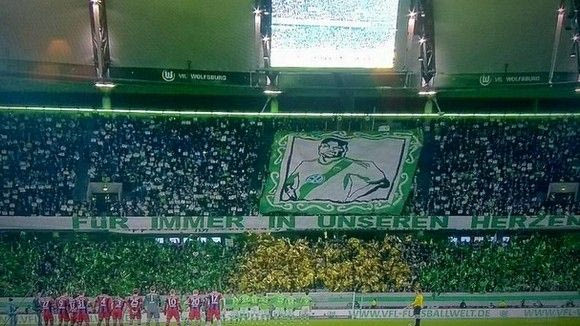 Φόρος τιμής στον Μαλαντά (PHOTOS+VIDEOS)