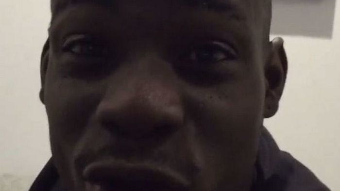 Ο Μπαλοτέλι μιμείται τον Ρονάλντο (VIDEO)