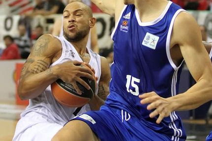 Εξετάσεις και ανησυχία για Κάρτερ