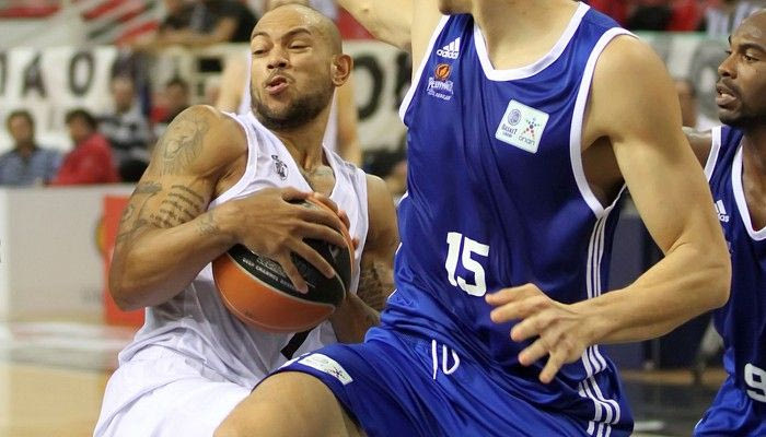 Εξετάσεις και ανησυχία για Κάρτερ