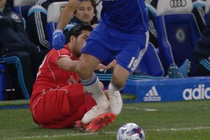 Σκληρά μαρκαρίσματα και νεύρα από τον Κόστα (VIDEO)