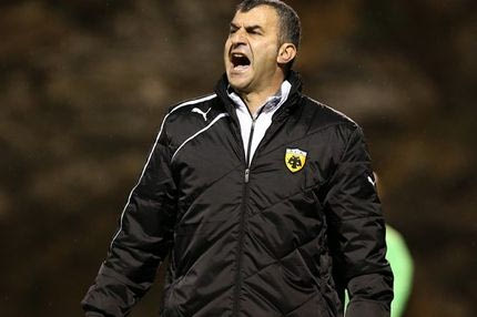 Δέλλας: “Ντροπή αυτά τα γήπεδα”