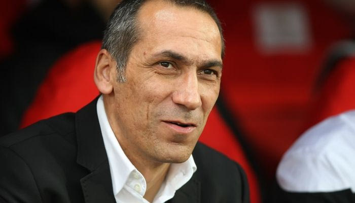 Οι επιλογές του Δώνη για το μέλλον του