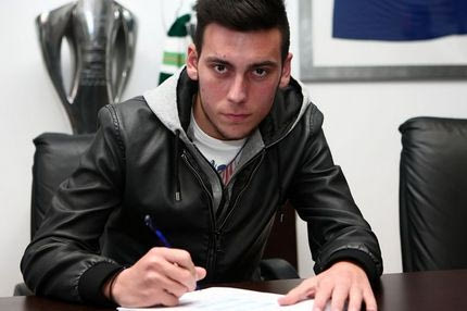 Υπέγραψε για 3,5 χρόνια ο Δώνης