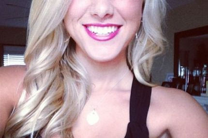 Φοιτητής κέρδισε το στοίχημα και μαζί και την γυναίκα του Στάουσκας! (PHOTOS)