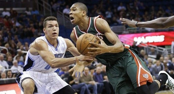 “Καθάρισαν” Μπακς και Γκρίζλις, διψήφιοι Καλάθης-Αντετοκούνμπο (VIDEOS)