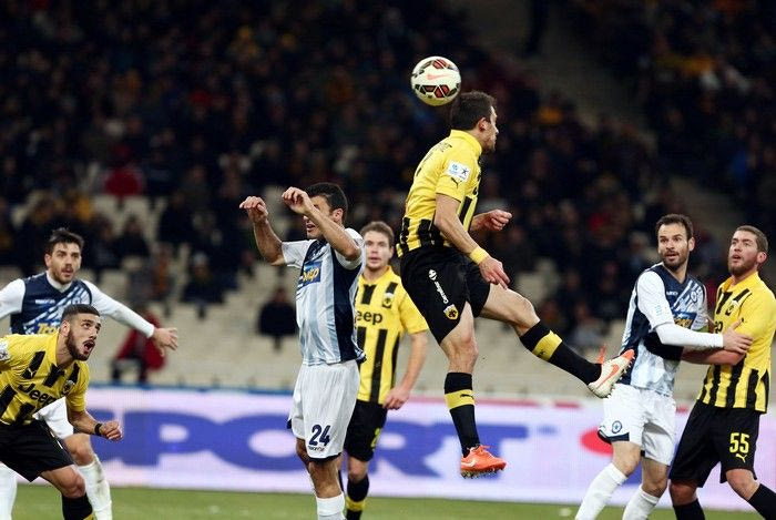 Ο Λαμπρόπουλος διπλασιάζει το προβάδισμα της ΑΕΚ (VIDEO)