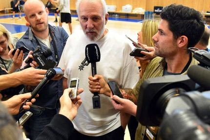 Οι “φλου” απαντήσεις του Πόποβιτς