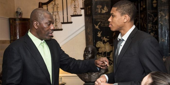 Χακίμ στον Αντετοκούνμπο: “Μπορείς να κυριαρχήσεις στη θέση σου”