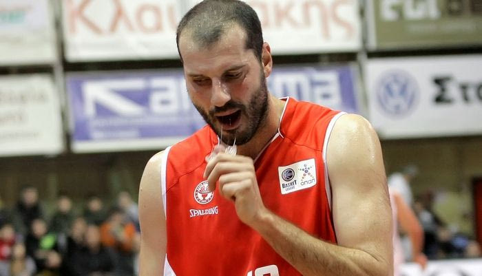 Τέλος από τη Νέα Κηφισιά ο Κακιούζης