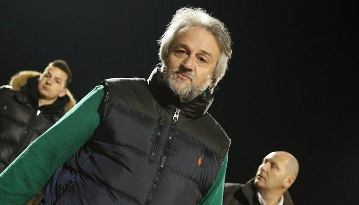 Έξαλλος με τη συντριβή ο Κομπότης