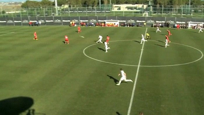 Γκολ με τη σέντρα του αγώνα (VIDEO)