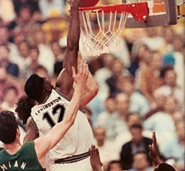 Όταν ο Λέβινγκστον “κάρφωνε” τους Γάλλους (VIDEOS)